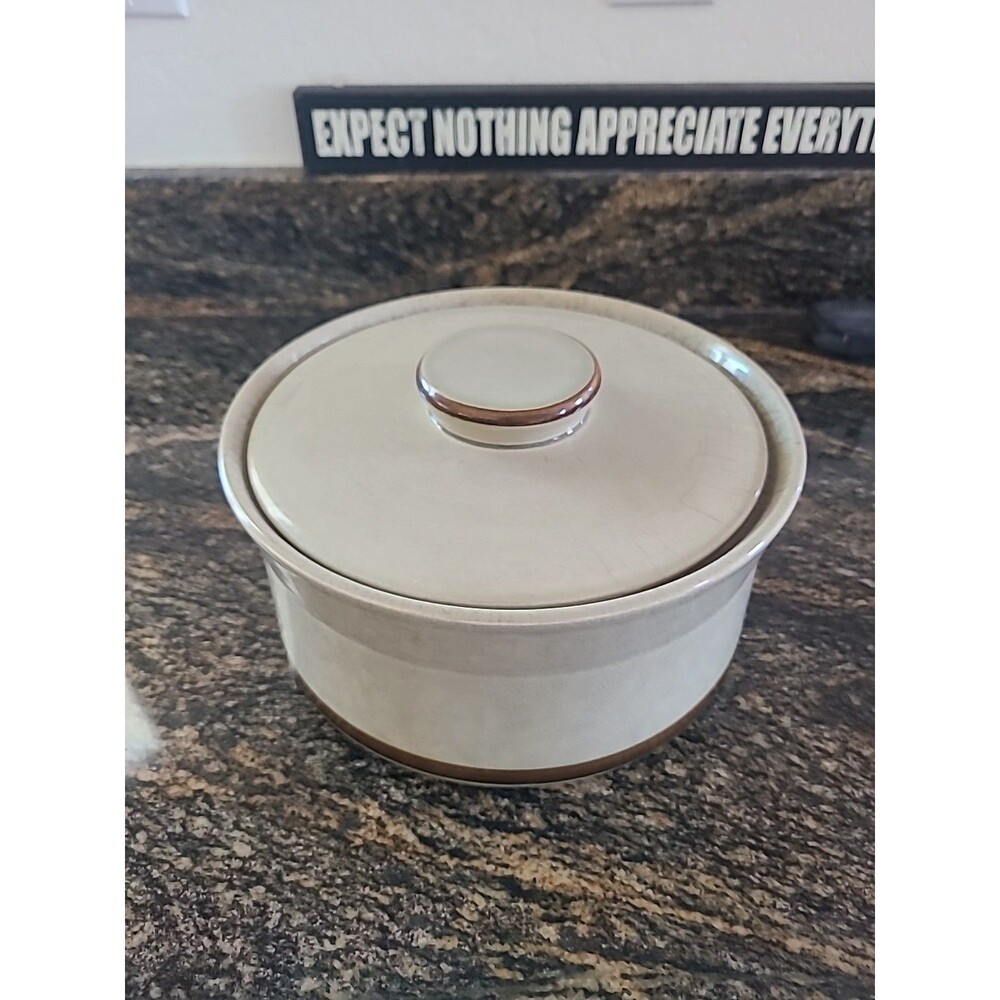 Topaz Stoneware Round Covered Casserole Dish Hand painted Oven Proof Japan 64oz